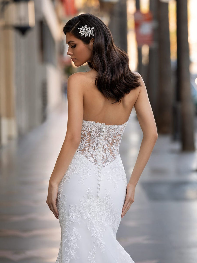 sweetheart neckline wedding dress